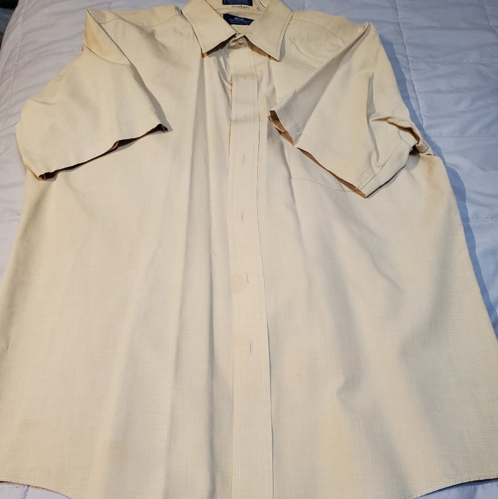 mens short sleeved shirt
